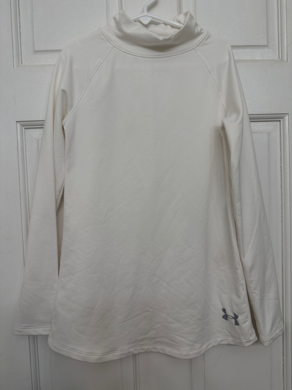 Under Armour white Long Sleeve Mock Neck Performance Top Cold Gear!